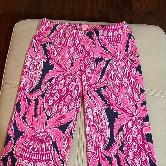 Lilly Pulitzer Navy And Pink With Pineapples Pants Size: XS - Picture 2 of 6